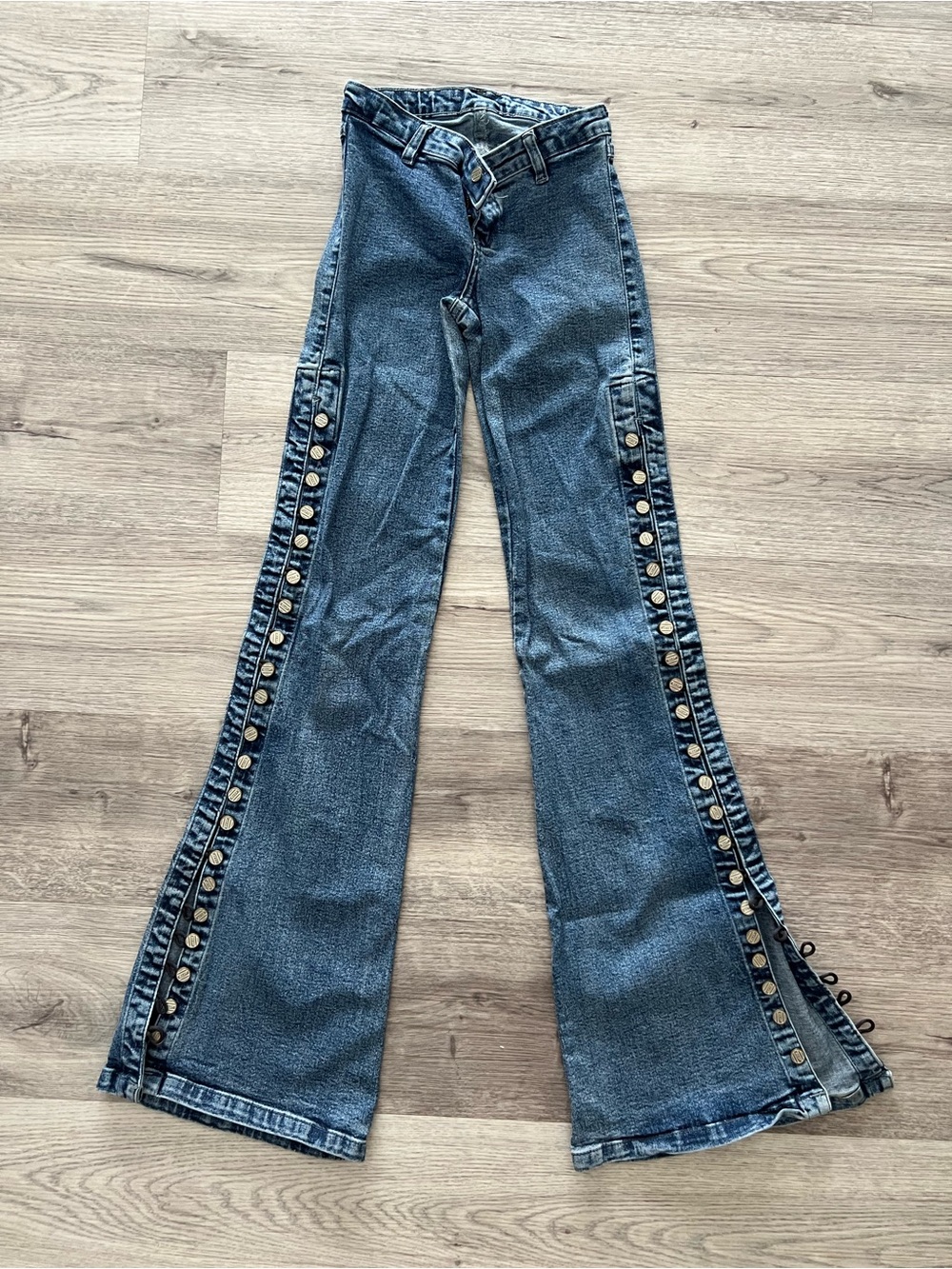 RI19 Brazilian Denim Side Button Hook Flare Jeans | Size 00